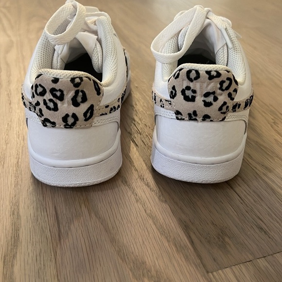 Nike Court Vision Low Leopard Swoosh White (Women's) 6 - Picture 5 of 6